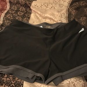 Women’s active wear
